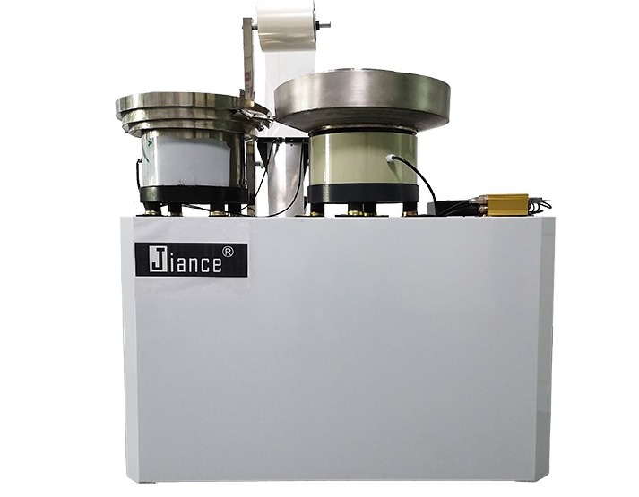 無需人工看護(hù)——全自動(dòng)配件包裝機(jī)